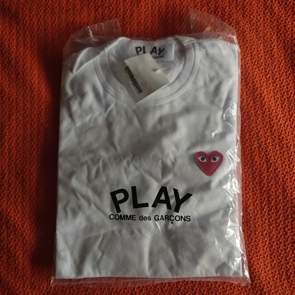 Comme Des Garcons play tshirt